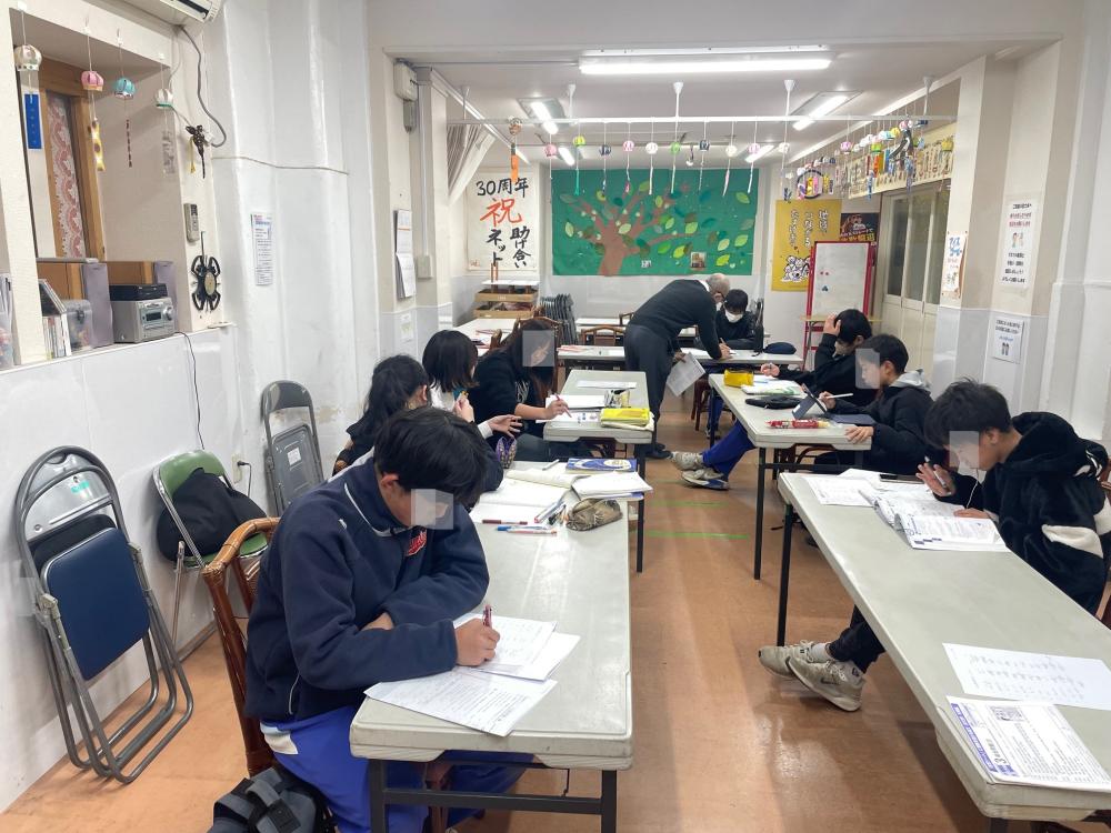 中学生の学習支援講師募集
